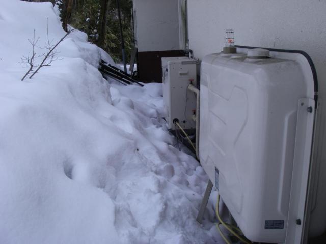 雪国で活躍する灯油床暖房ボイラー